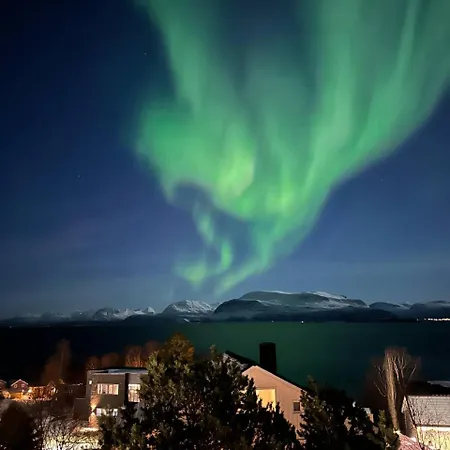 Ferienhaus New! Exclusive Home, 4 Bedrooms, Unbeatable View Harstad