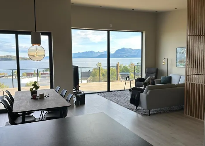 Feriehus New! Exclusive Home, 4 Bedrooms, Unbeatable View